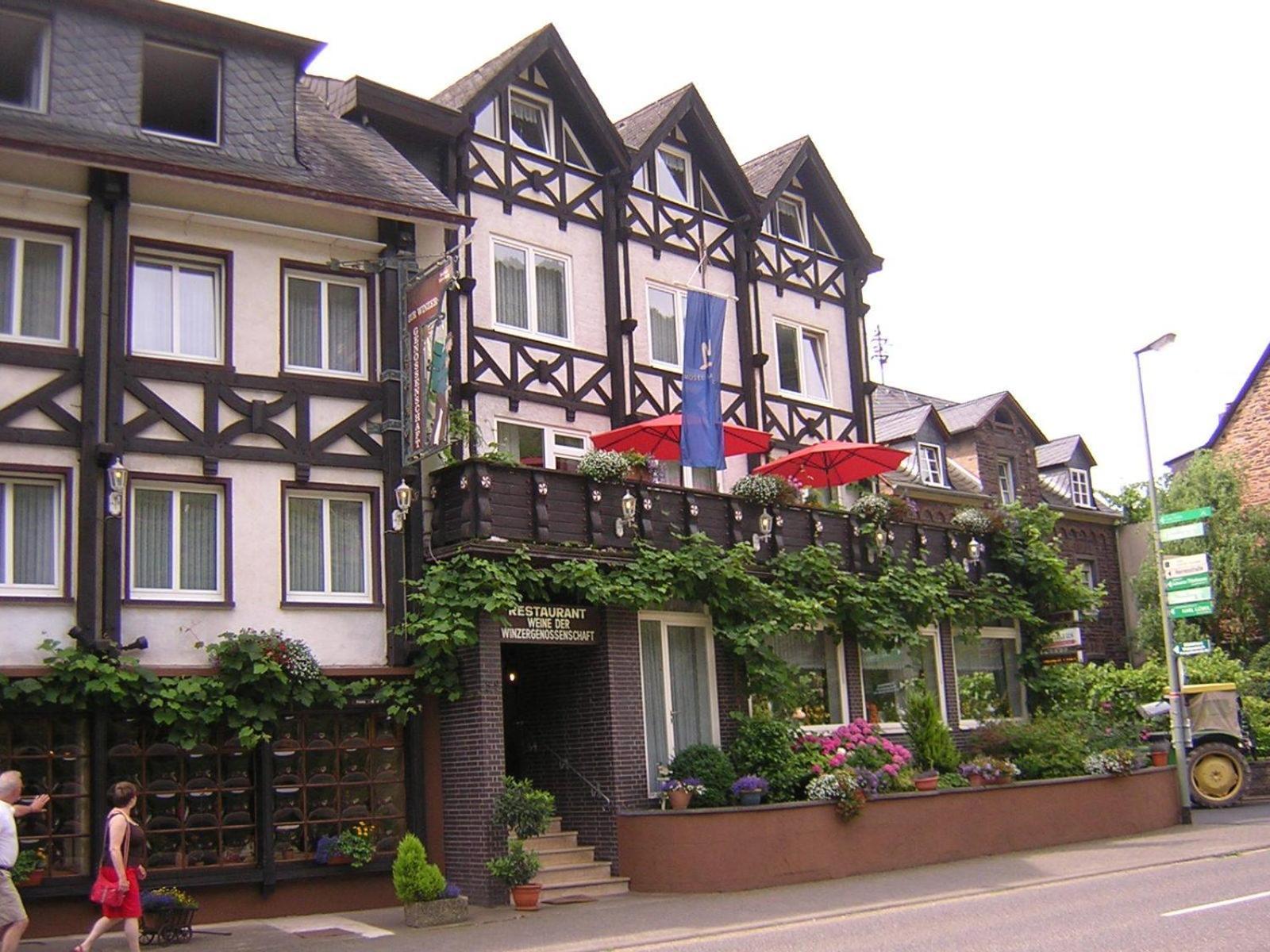 Hotel Zur Winzergenossenschaft Ernst Exterior foto