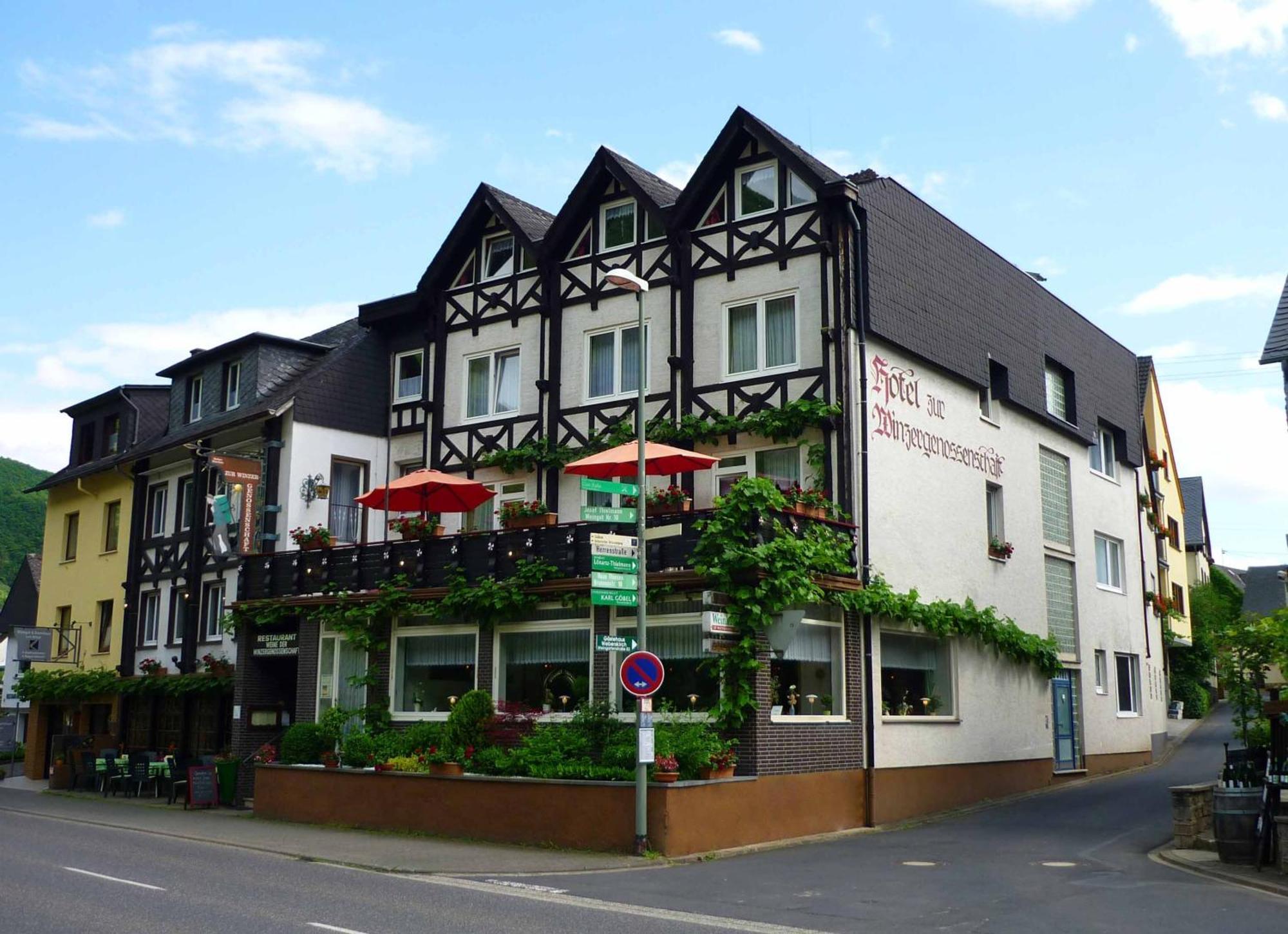 Hotel Zur Winzergenossenschaft Ernst Exterior foto