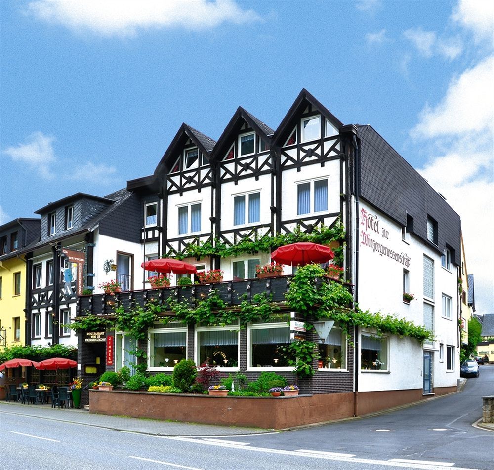 Hotel Zur Winzergenossenschaft Ernst Exterior foto